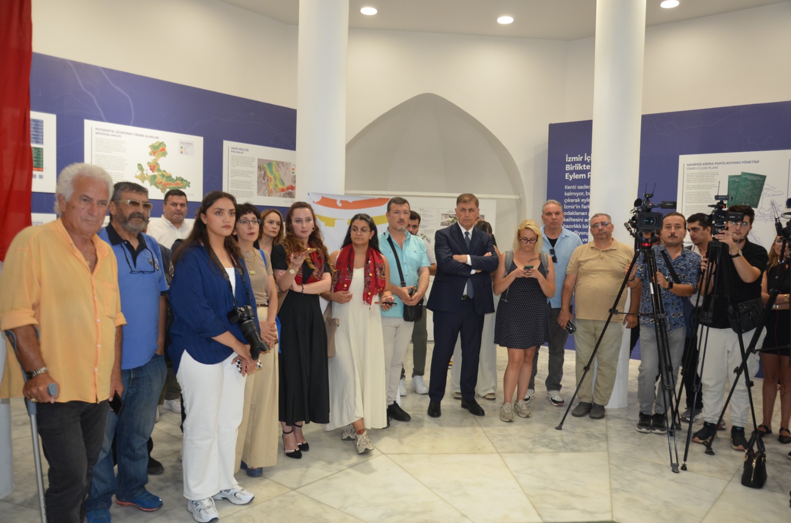 İZPA Bilime, Cemil Tugay Kentlilere Güveniyor: 'Sadece Eleştirmeyin, Katılın!'