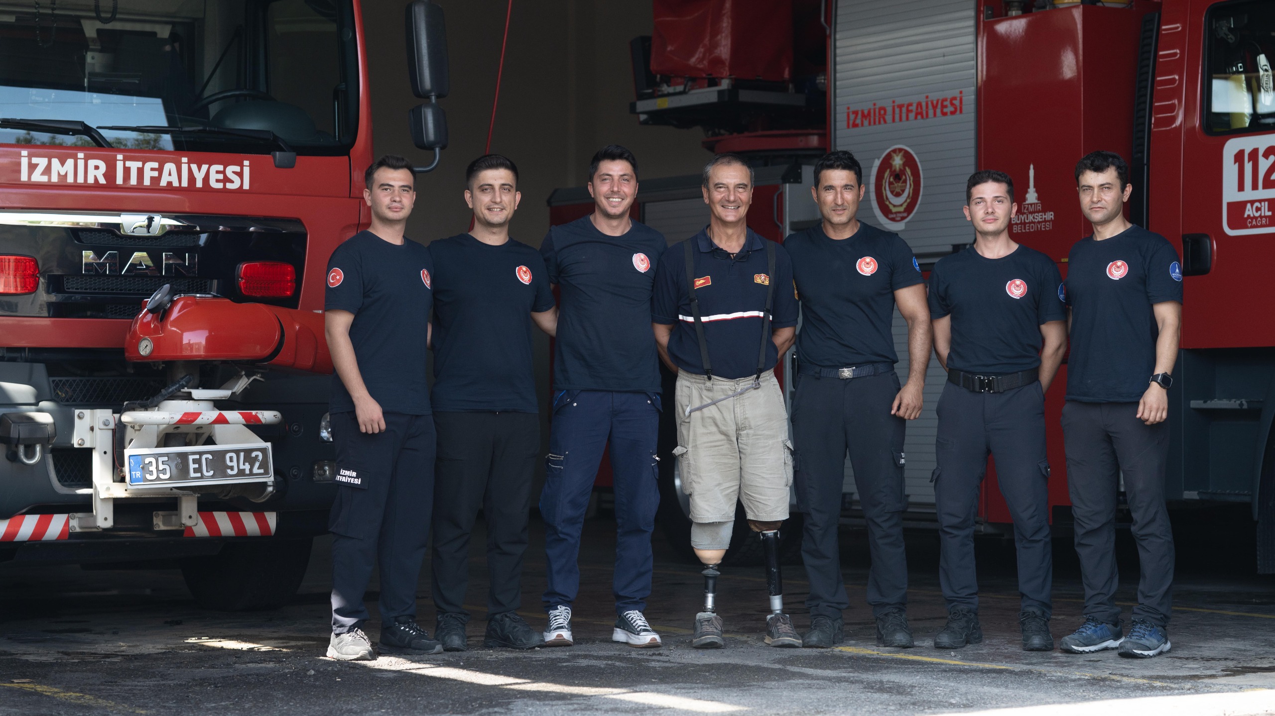 Engelli itfaiyeci çok sevdiği mesleğinden hiç kopmadı