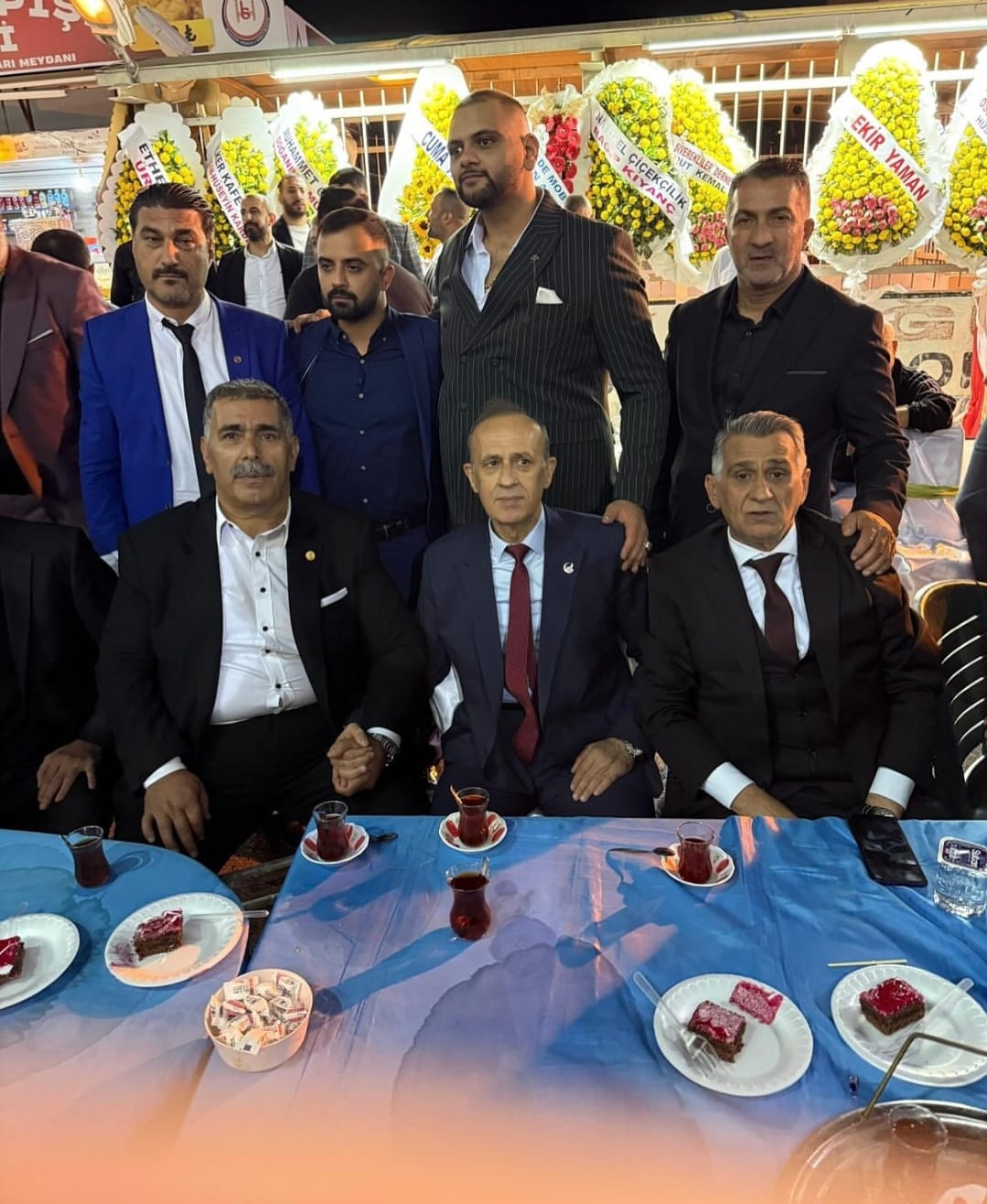 Hüseyinoğulları'nın mutlu günü: Eshat ve Kenancan Bozkurt sünnet oldu