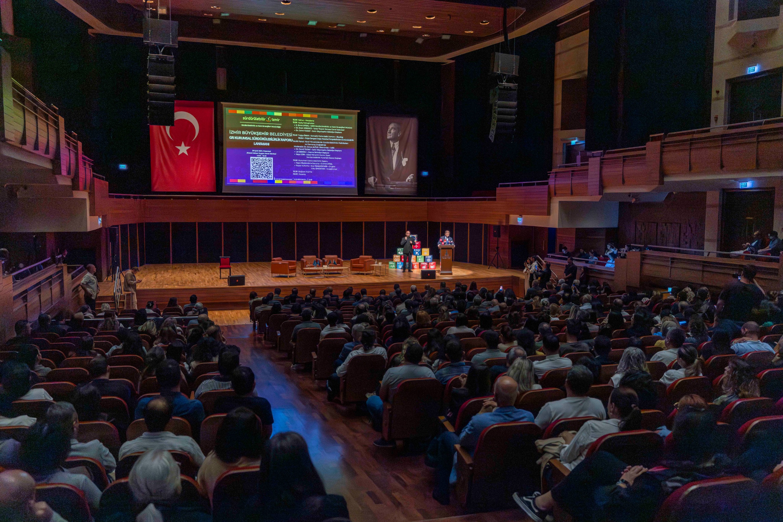 İzmir Büyükşehir Belediyesi “Kurumsal Sürdürülebilirlik Raporu” hazırladı