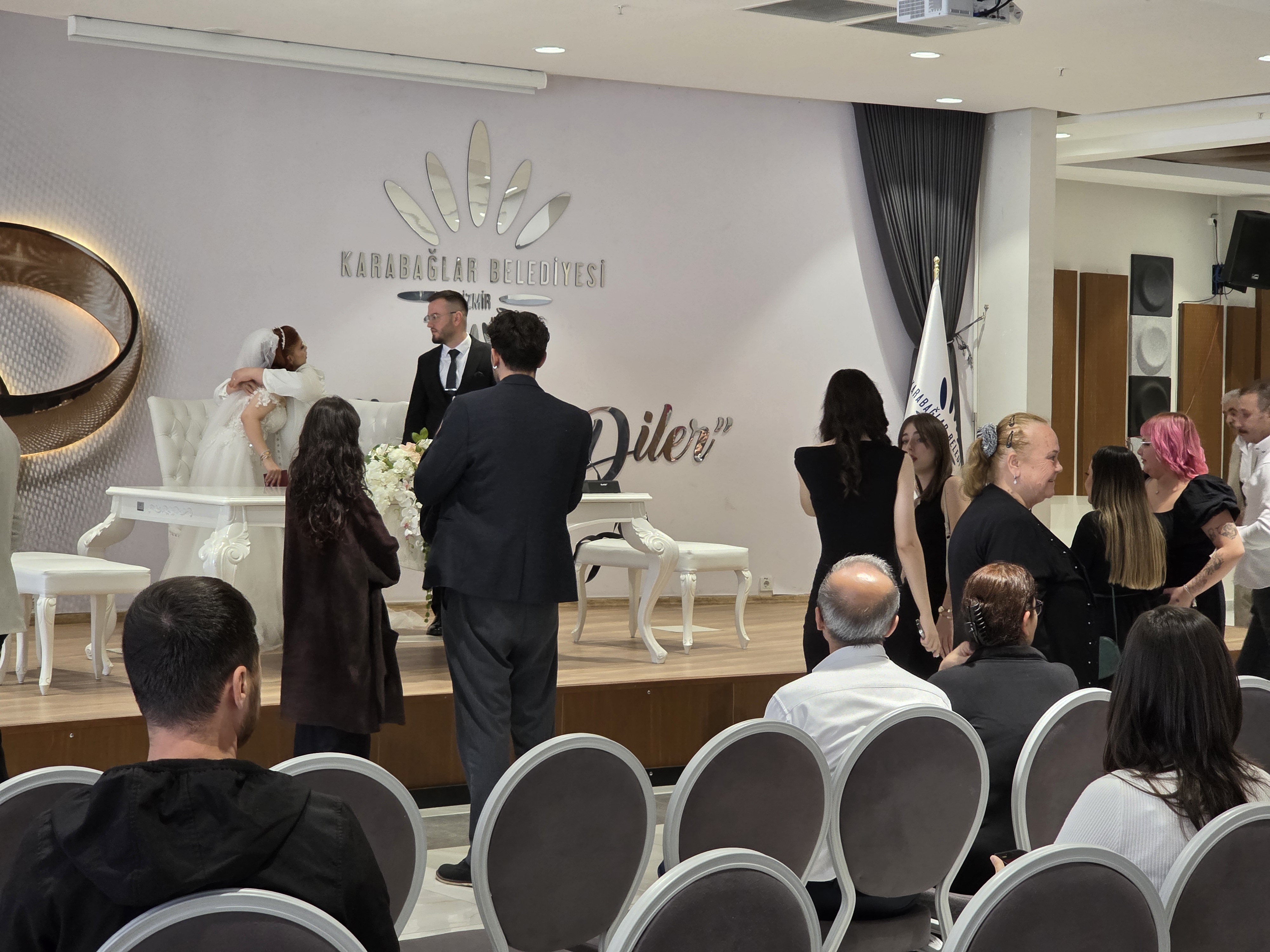 İrem Albayram ile Mertcan Sevinç dünya evine girdi