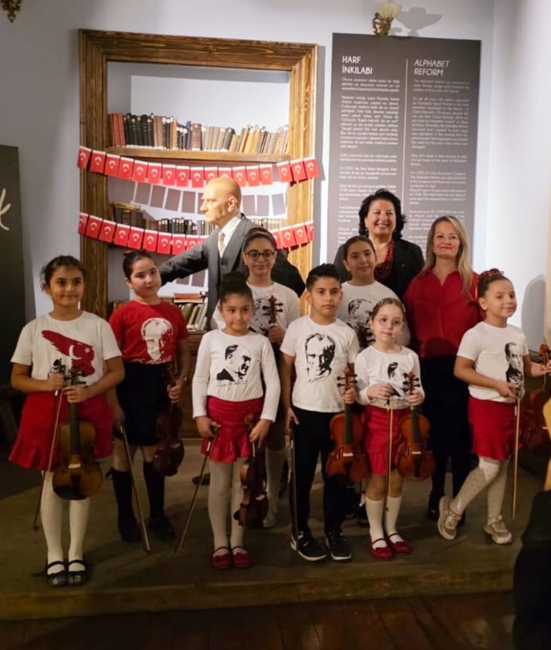 SELLUKA KÜLTÜR SANAT DERNEĞİ’NDEN CUMHURİYET BAYRAMI VE 10 KASIM’A ÖZEL ETKİNLİK