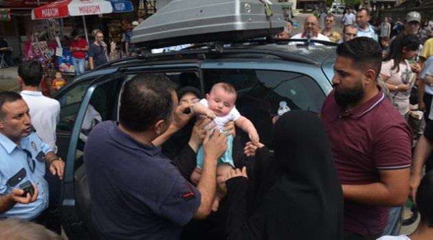 5 Aylık Bebek Dakikalarca...