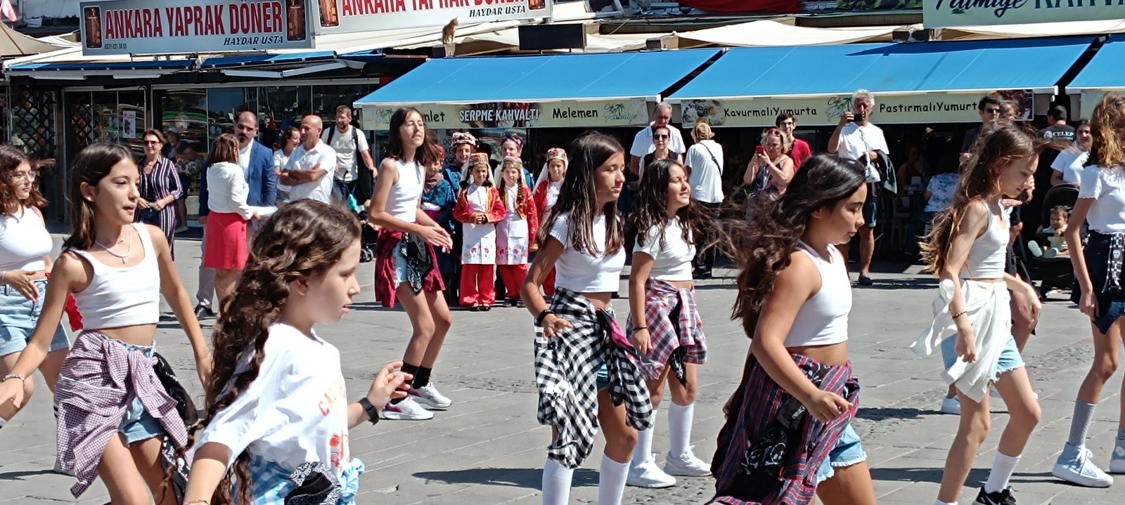 FOÇA KURTULUŞUNUN 101.YILINI KUTLADI