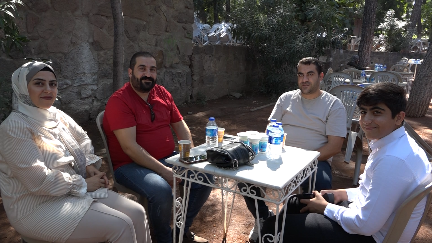 SALİH ERKEK YAKINLARINI KADİFEKALE'DE BULUŞTURDU