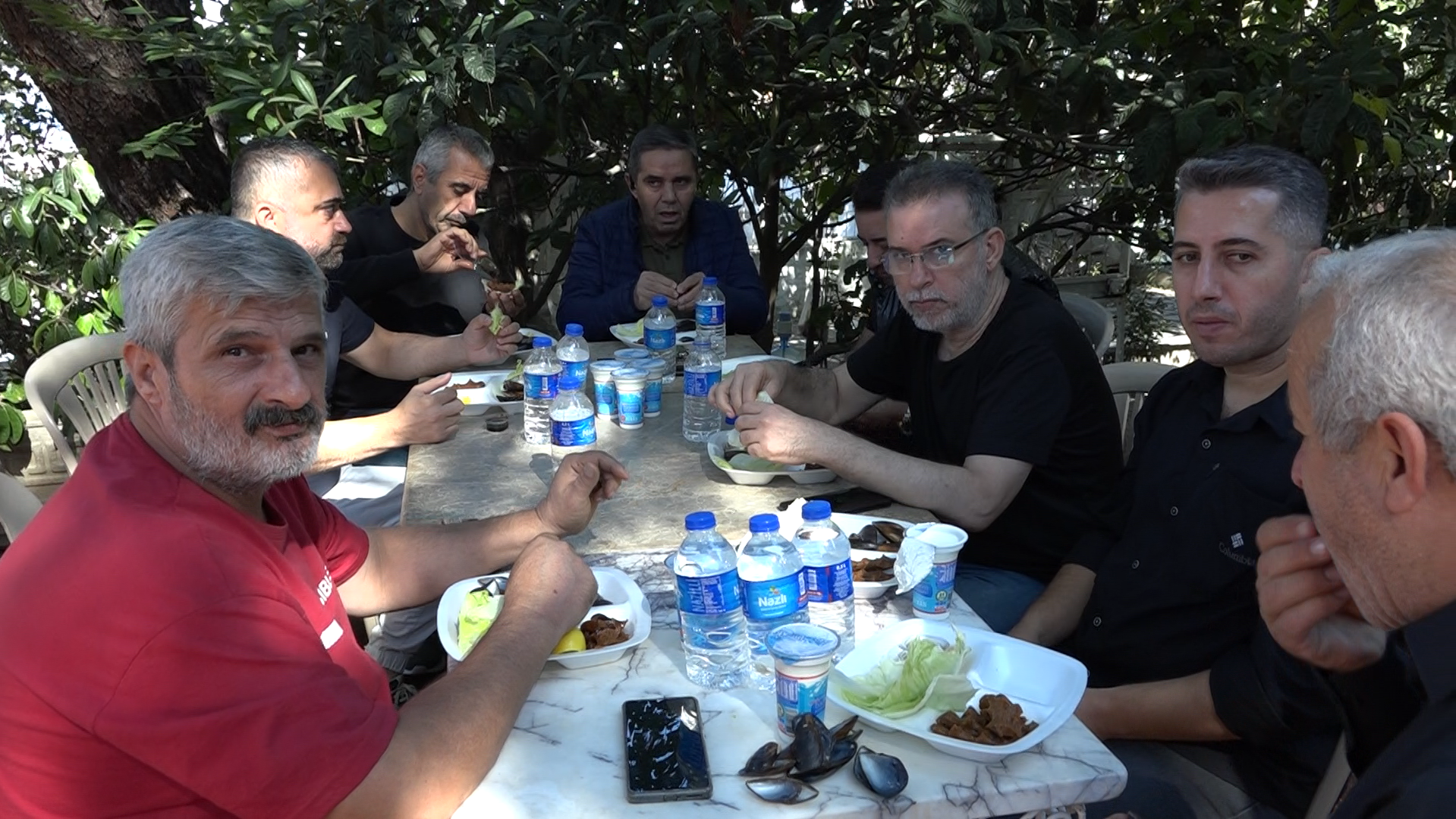 SALİH ERKEK YAKINLARINI KADİFEKALE'DE BULUŞTURDU