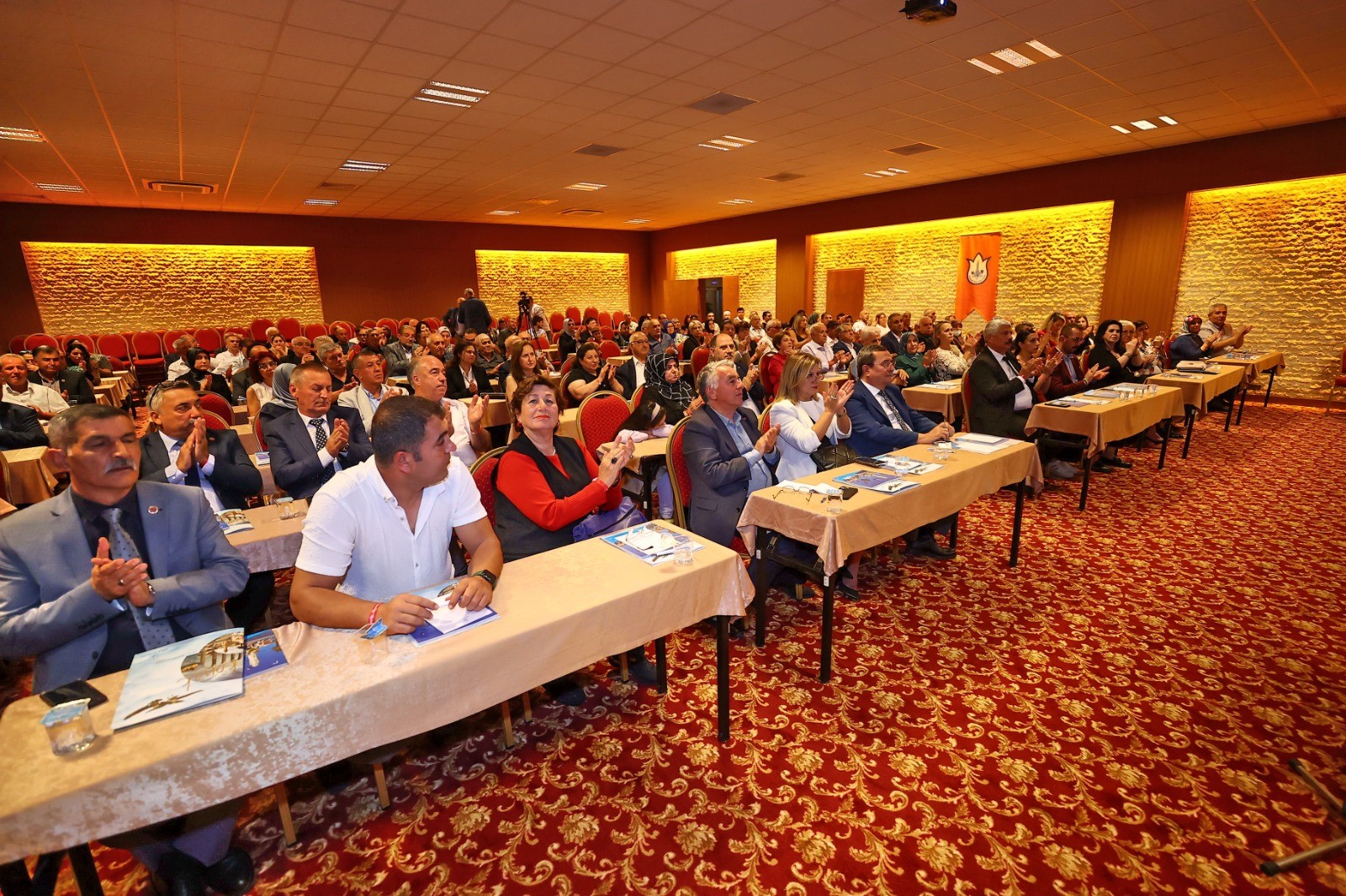 Muhtarlar Günü’nde ‘Birlikte Konak’ vurgusu