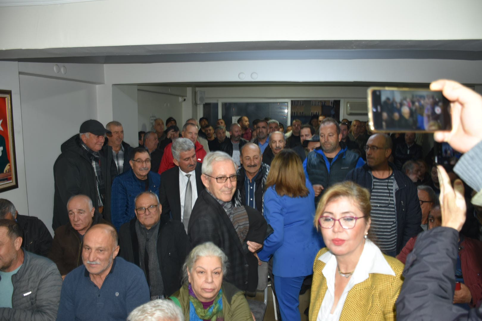 CHP'li Deniz Karakurt Menemen Belediye Başkanı aday adayı oldu