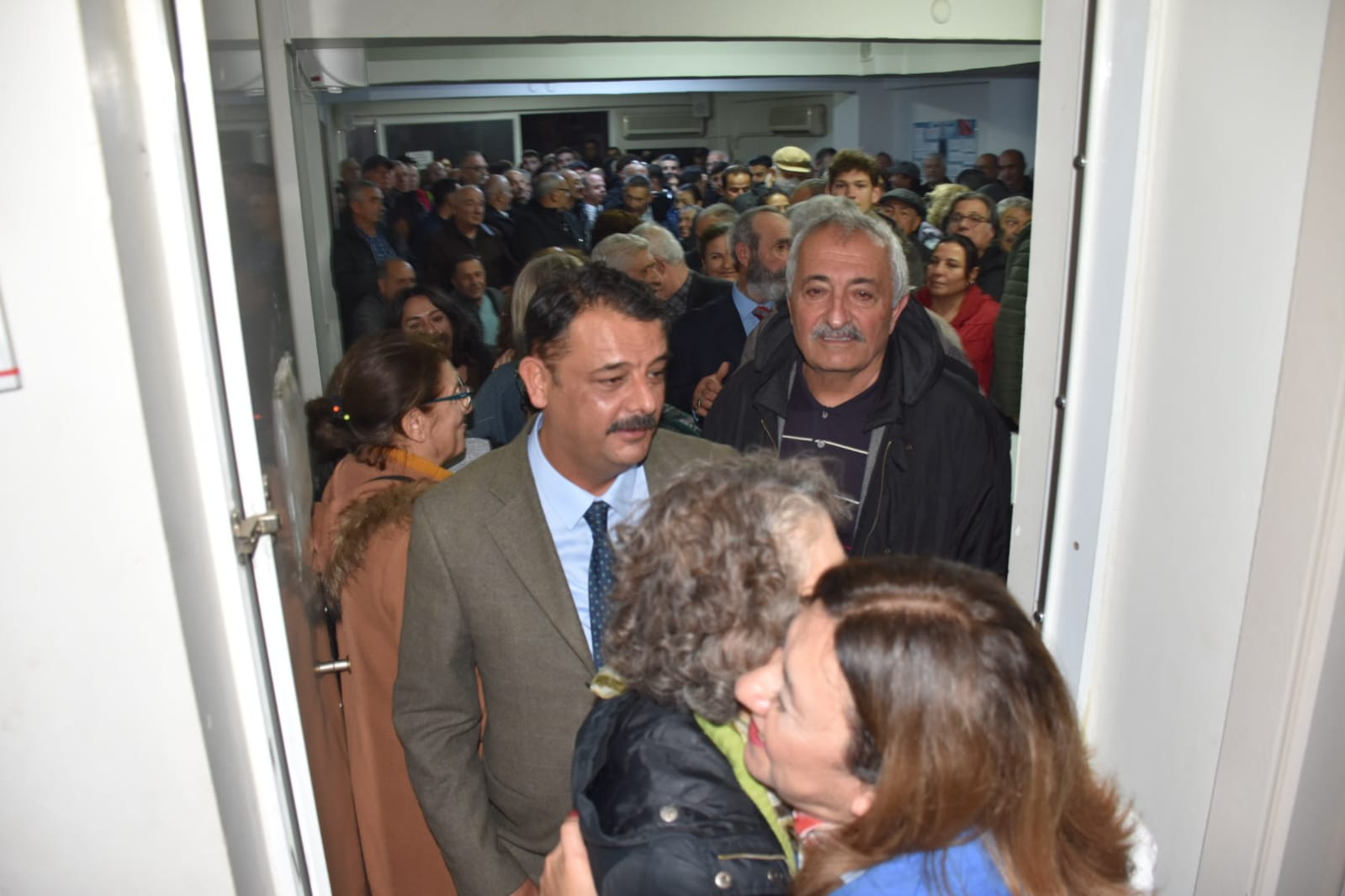 CHP'li Deniz Karakurt Menemen Belediye Başkanı aday adayı oldu