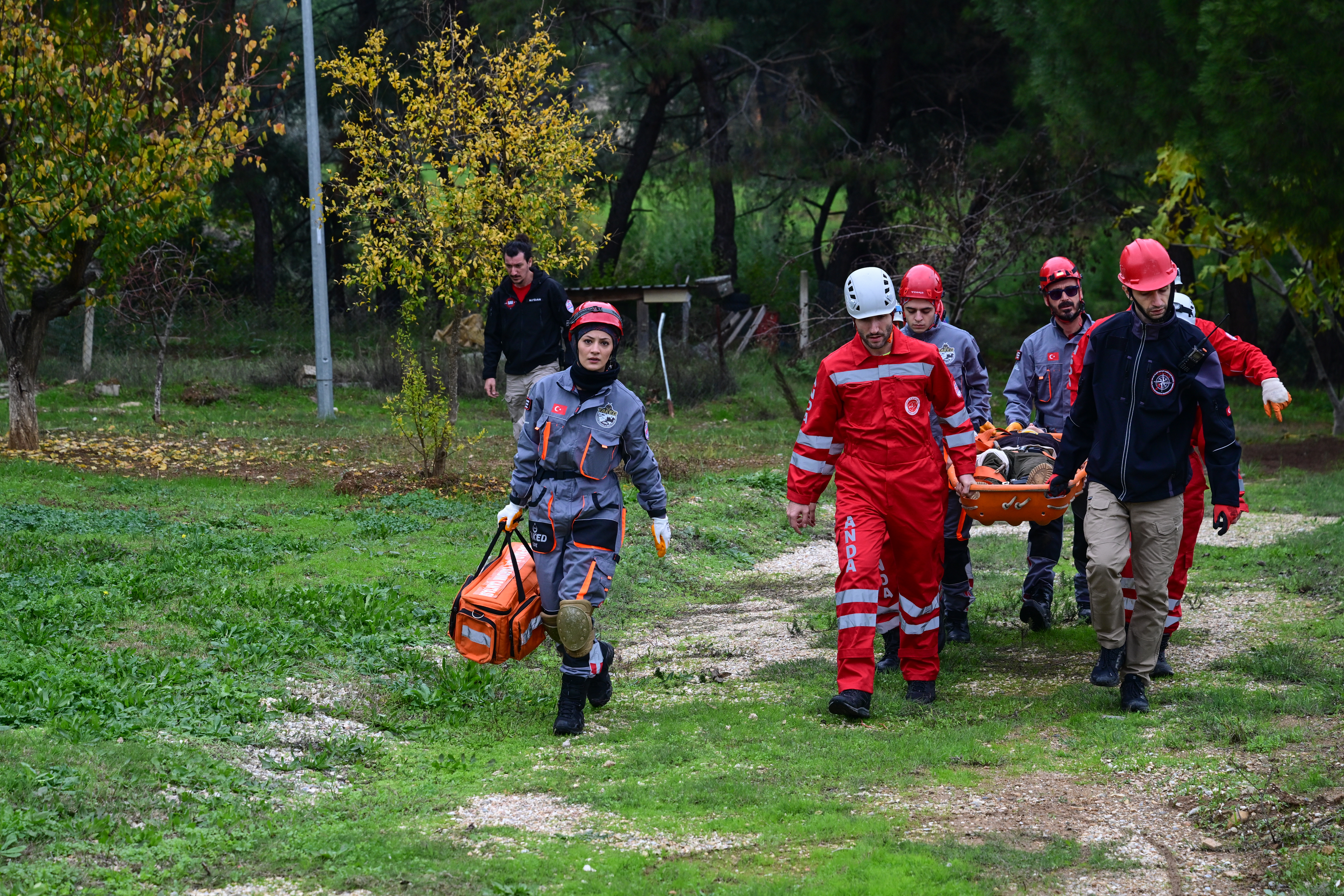İzmir'de yangından hayvan kurtarma tatbikatı yapıldı