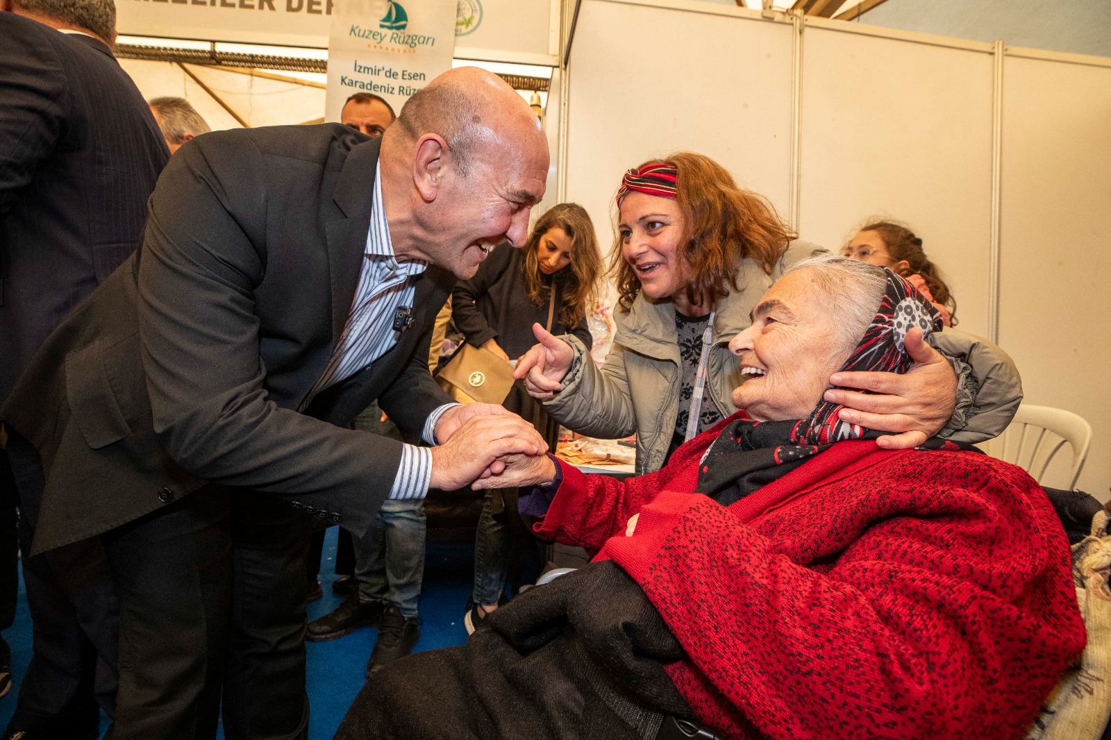Başkan Soyer Karşıyaka Karadeniz Şenliği’ne katıldı