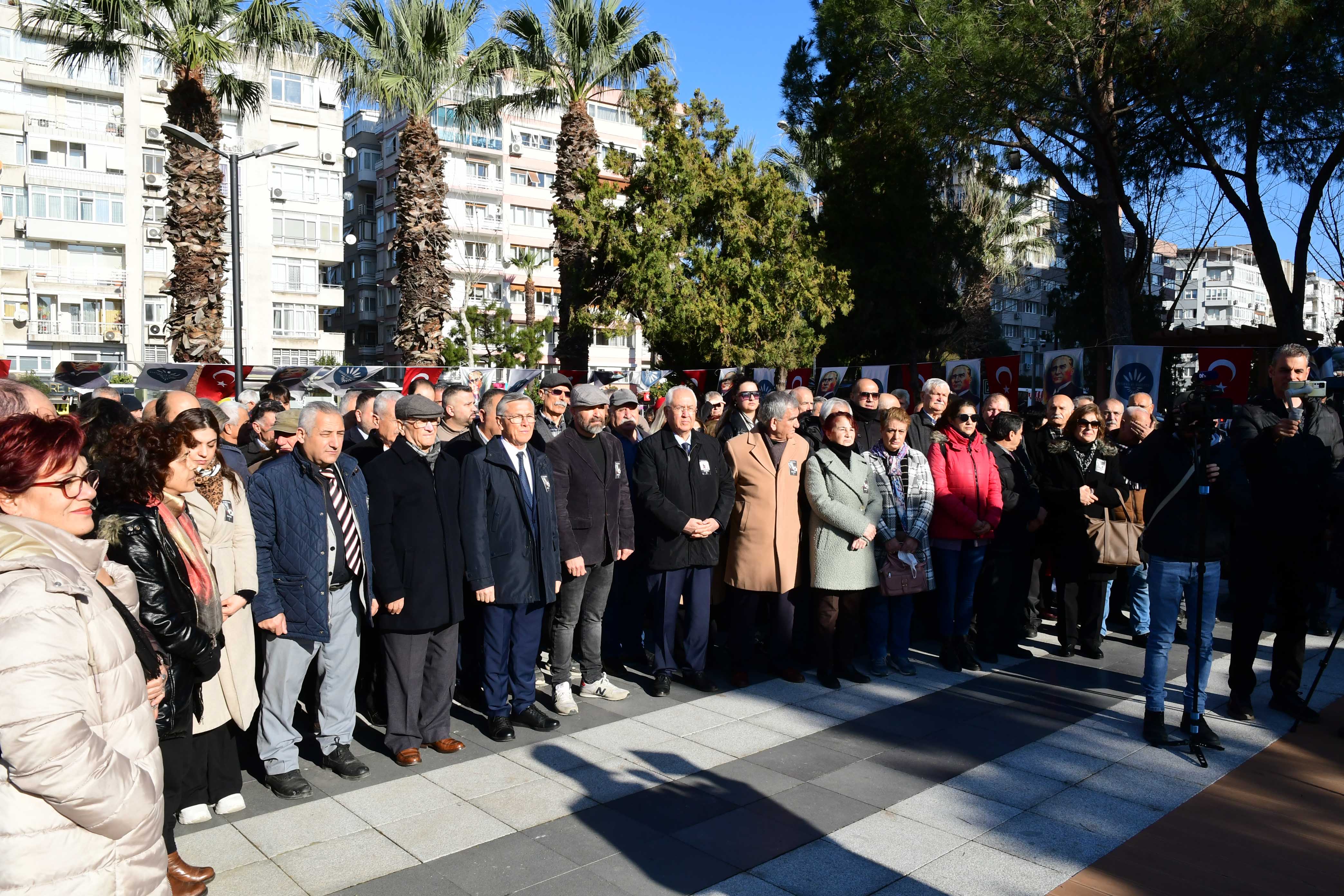 Uğur Mumcu Karabağlar'da özlemle anıldı