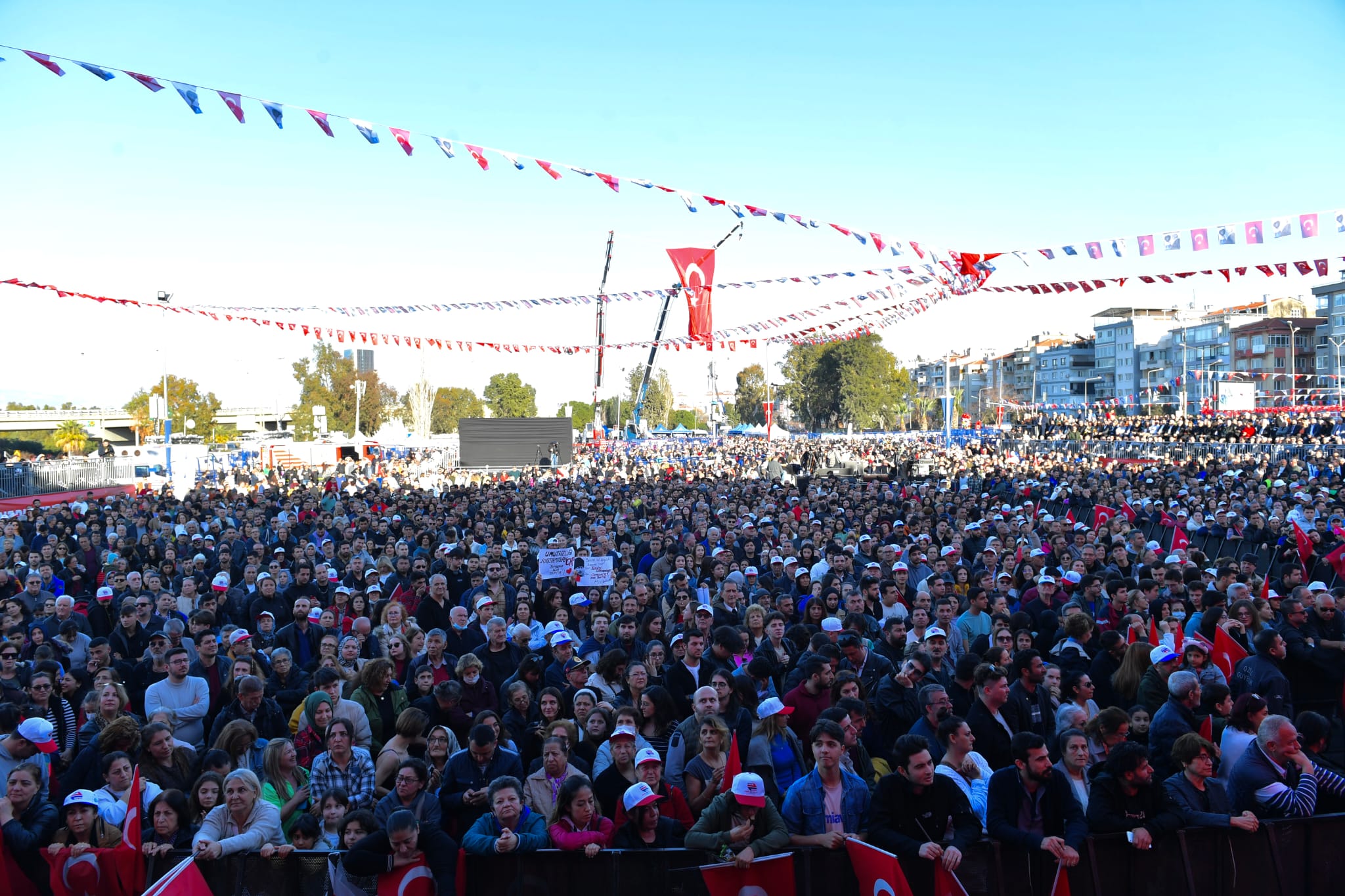 Narlıdere Metrosu görkemli bir törenle açıldı