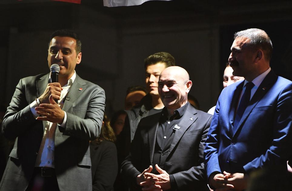 Soyer sahaya indi: Çiğli Adayı Yıldız'a destek