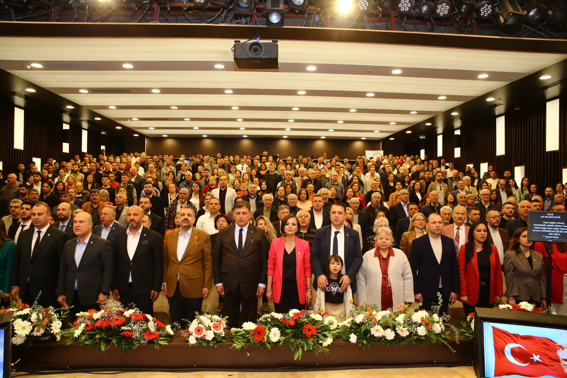 Helil Kınay, Karabağlar için projelerini anlattı