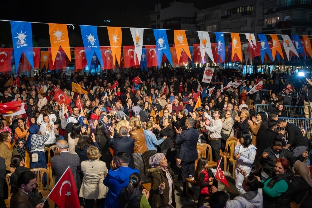 Selçuk’un kalbinde tarihi miting