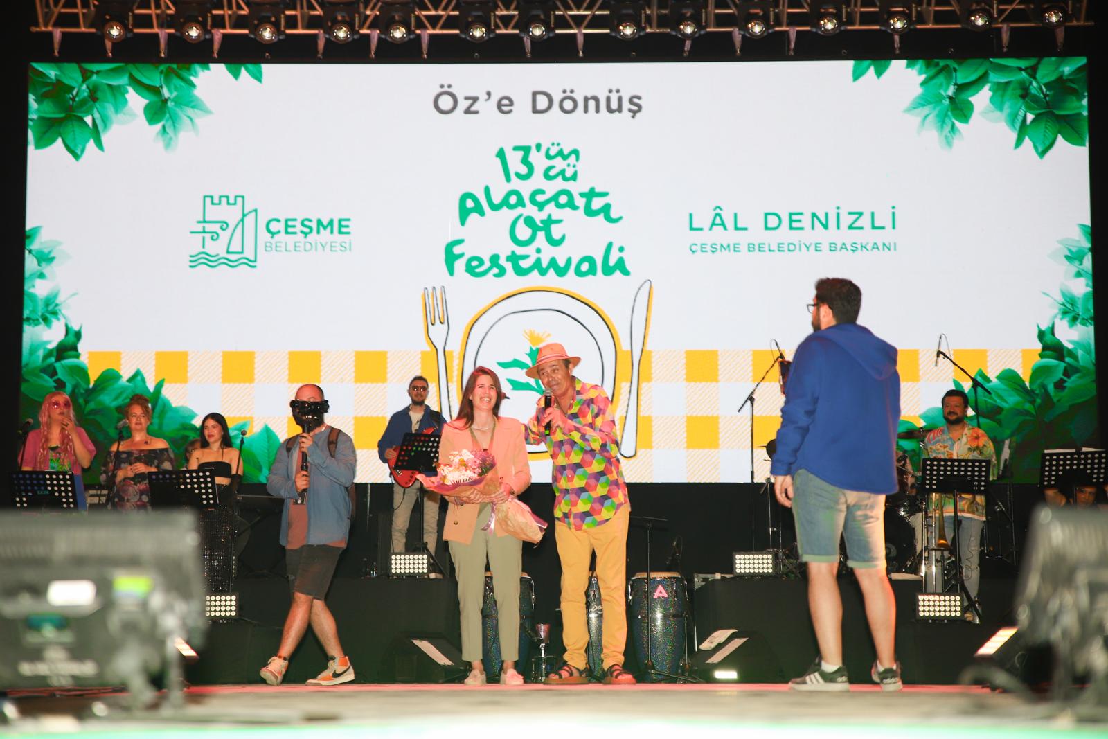 13. Alaçatı Ot Festivali’nde Ayhan Sicimoğlu rüzgarı