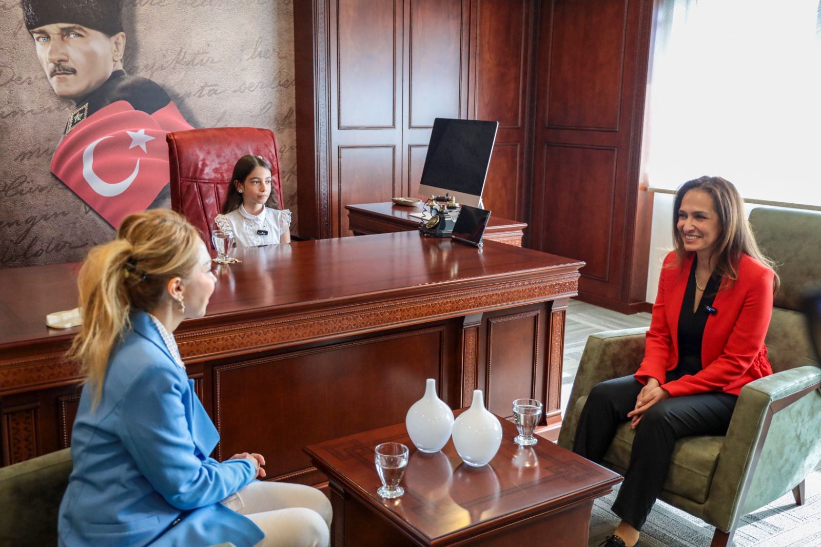 Karşıyaka’nın çocuk başkanı park ve barınak istedi!