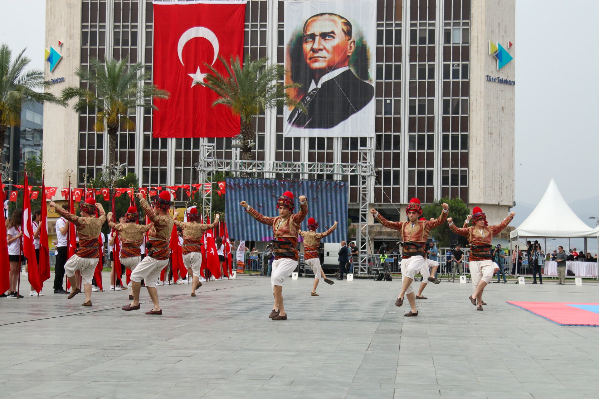 CHP'li Aslanoğlu'ndan 19 Mayıs mesajı