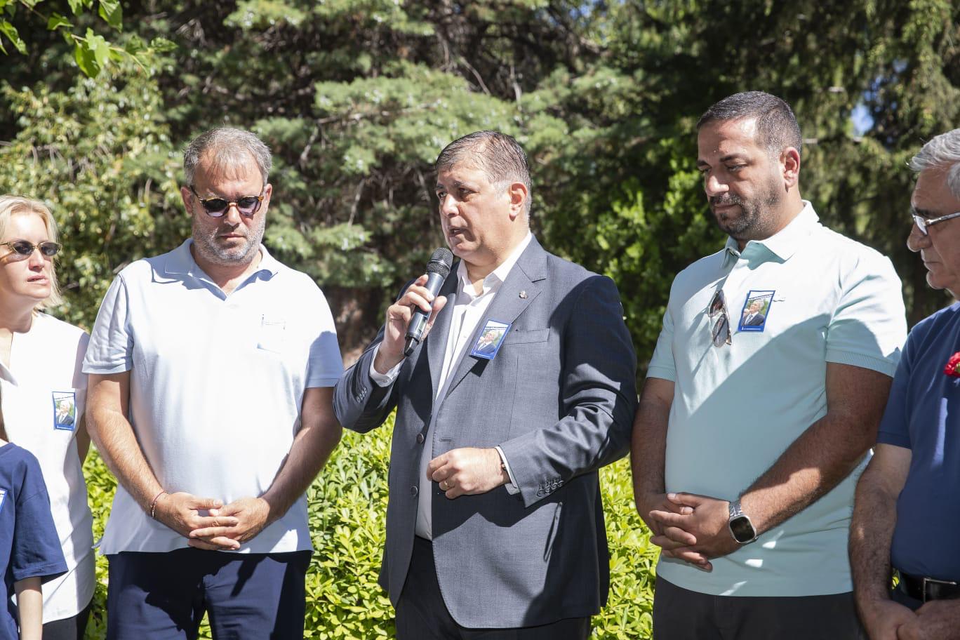 Ahmet Piriştina ölümünün 20'nci yılında kabri başında anıldı