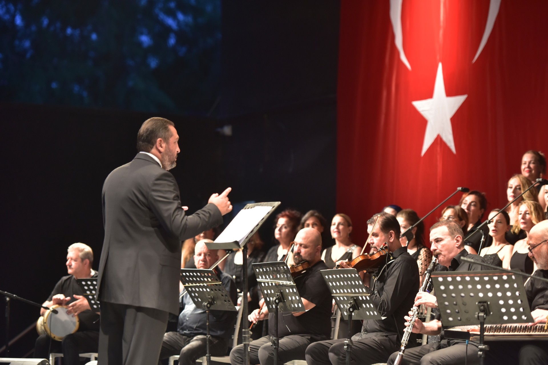Bornova’da coşku dolu Türk Sanat Müziği Konseri