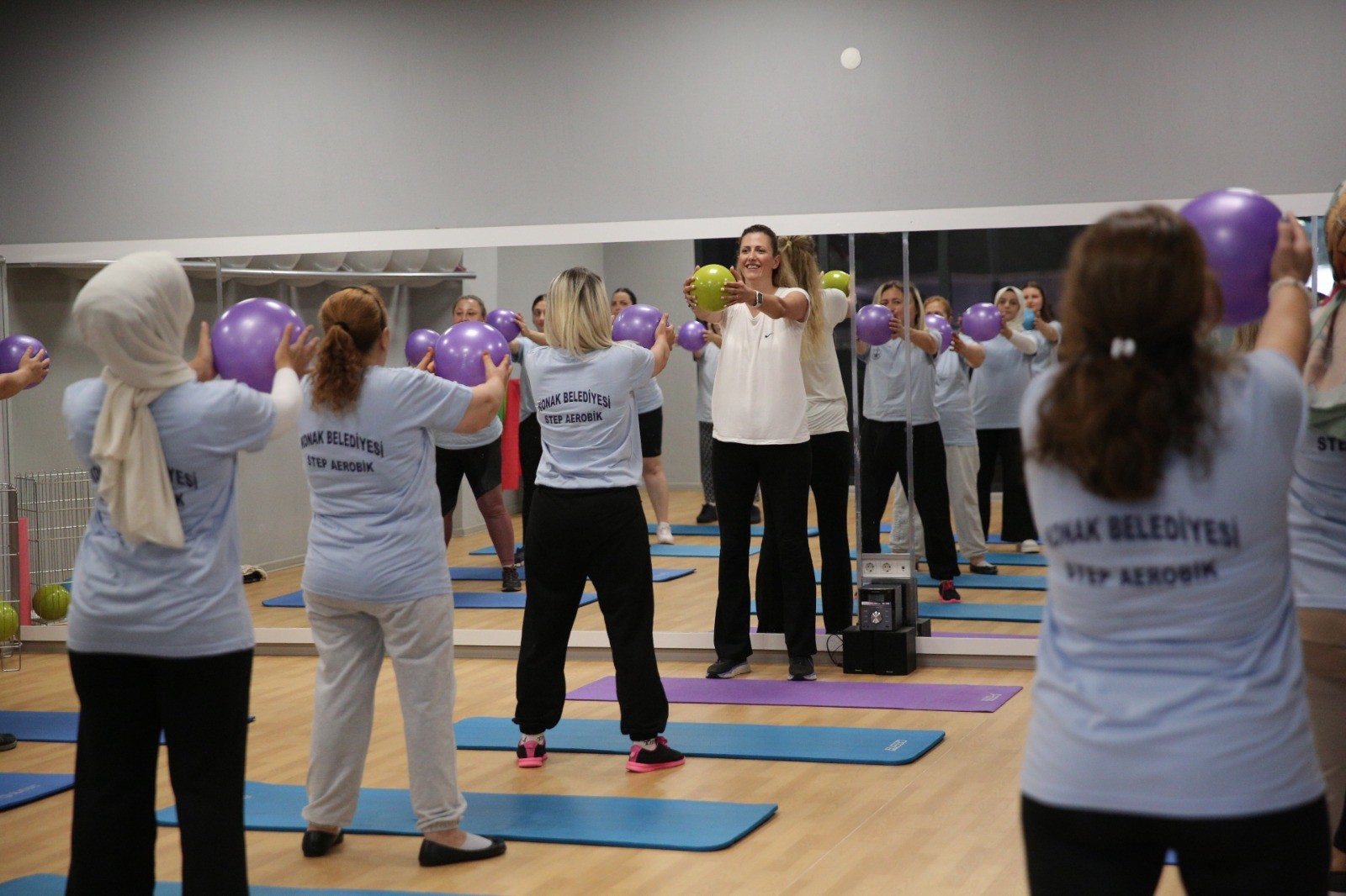 Konak Belediyesi Spor Okullarında yaz dönemi kursları başlıyor