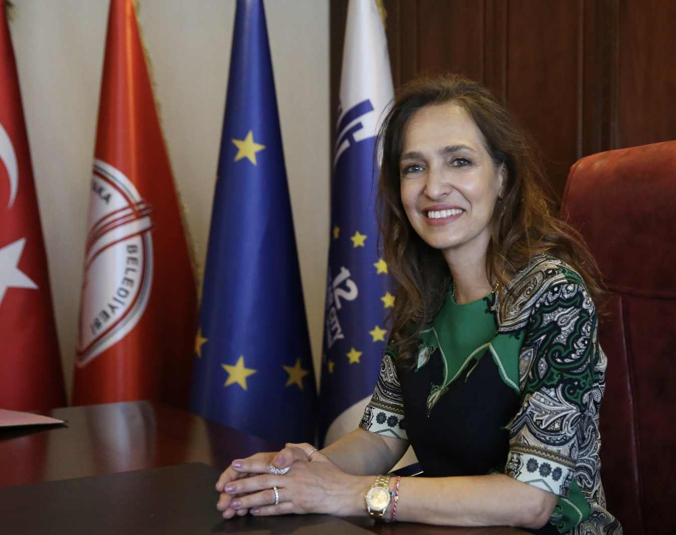 Simge yüzük Karşıyaka Nikah Sarayı’na geri döndü