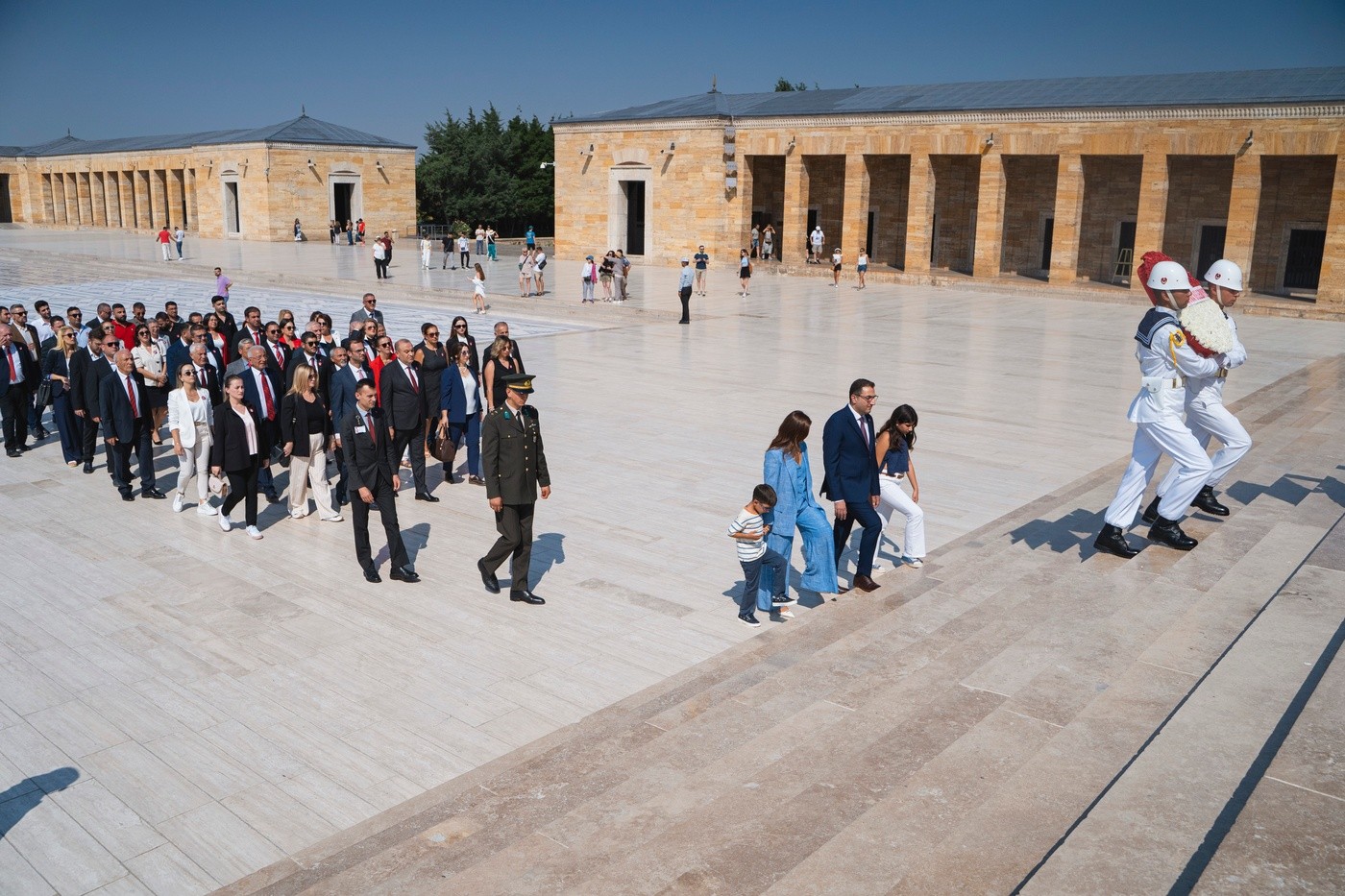 Onur Yiğit ve CHP Balçova Örgütü Anıtkabir’de