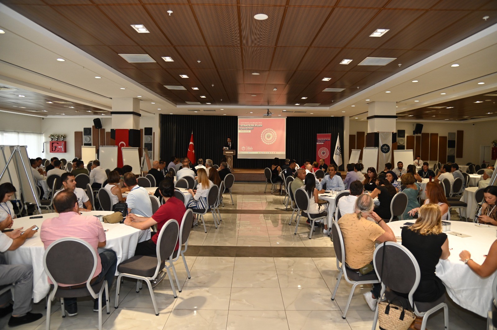 Yaşayan ve yaşatan Karabağlar’ın geleceği ortak yönetim anlayışıyla