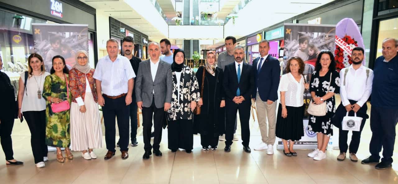 RİZE'DE ULUSLARARASI GAZZELİ ÇOCUKLAR RESİM SERGİSİ AÇILDI