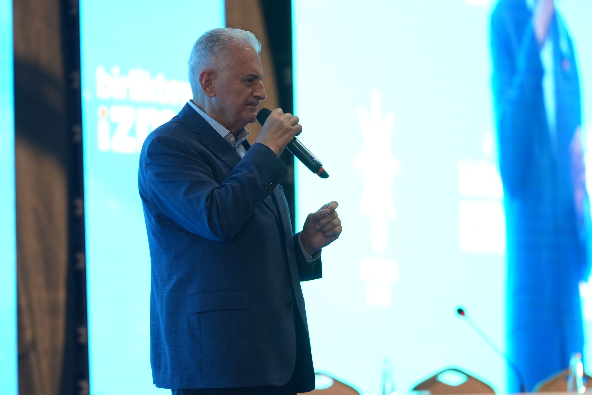 Binali Yıldırım'dan özeleştiri: İlk defa ikinci parti konumuna düştük!