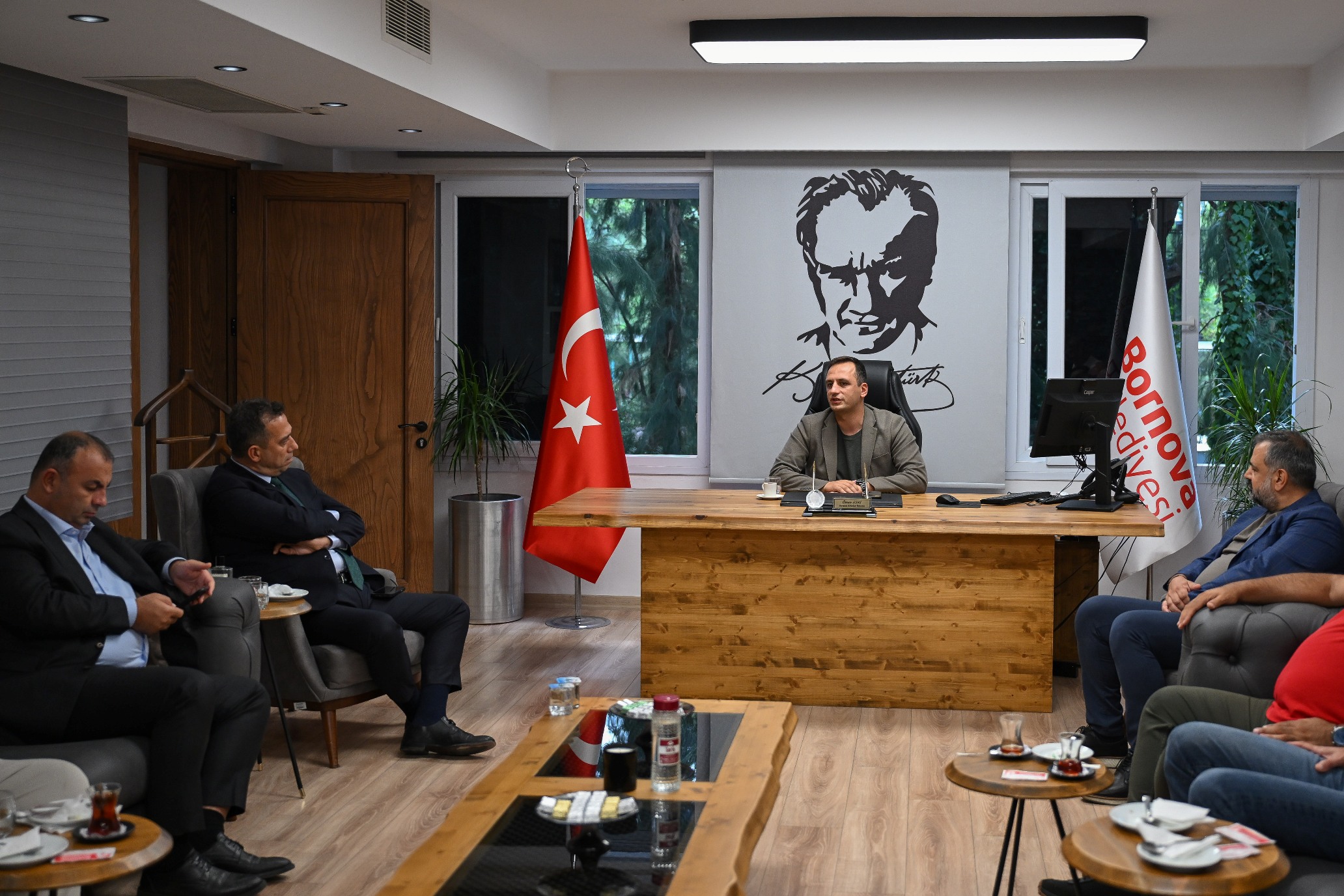 Ali Mahir Başarır’dan Başkan Eşki’ye ziyaret: "Bornova’da kısa sürede büyük işlere imza atıldı"