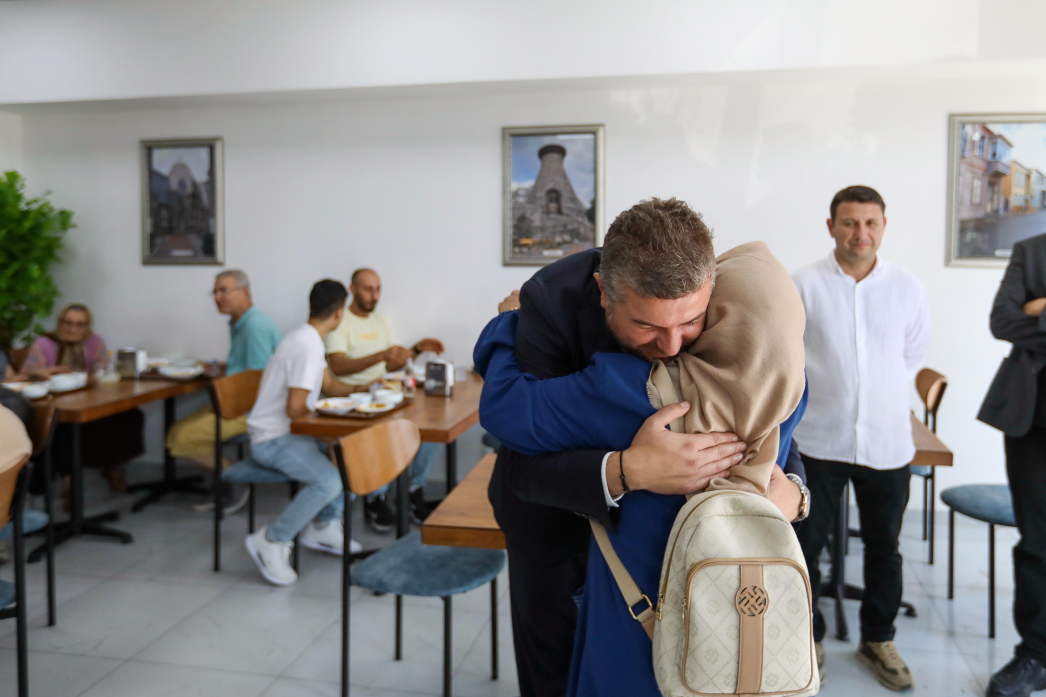 Buca’da “Askıda Yemek” uygulaması başladı