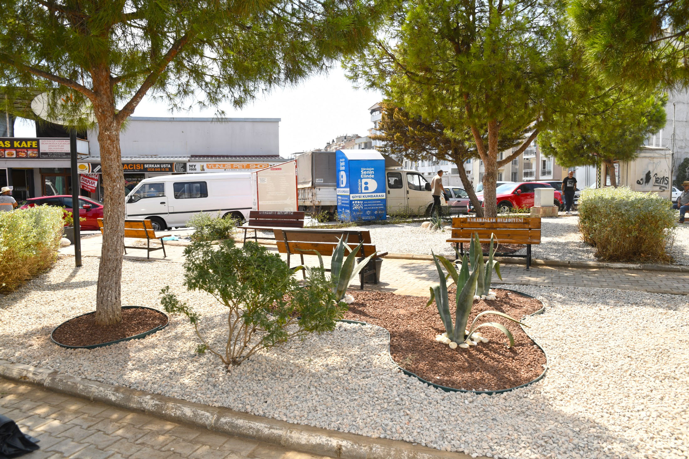 Karabağlar Belediyesi'nden parklara yeni dokunuş