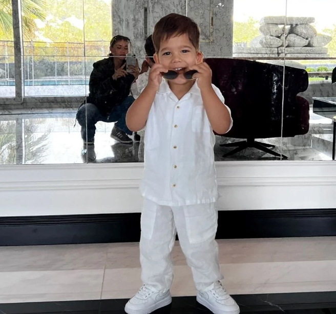 Kerem Özçivit'ten annesi Fahriye Evcen'e poz