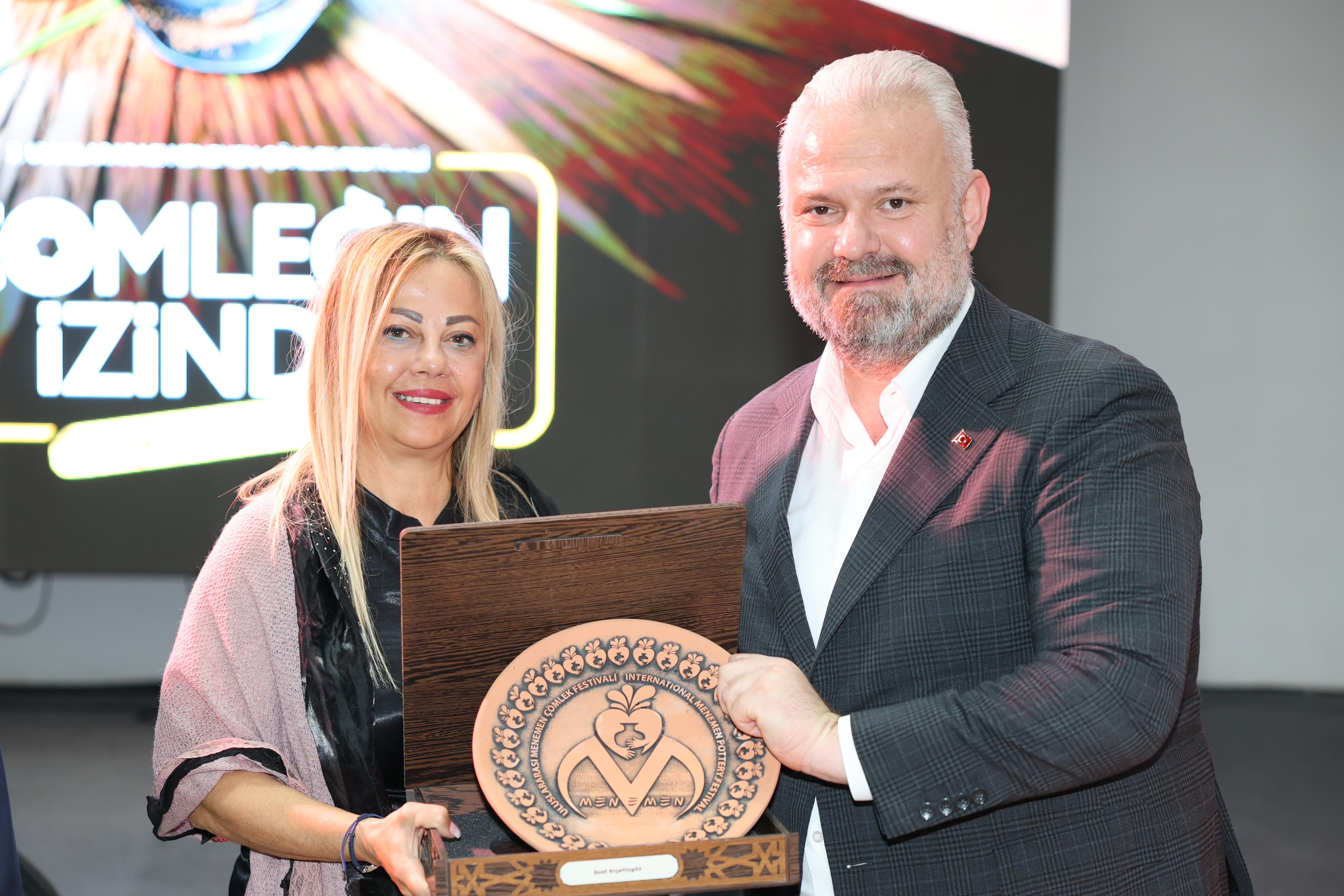 MENEMEN'DE "ÇÖMLEĞİN İZİNDE" ÖDÜLLERİ VERİLDİ