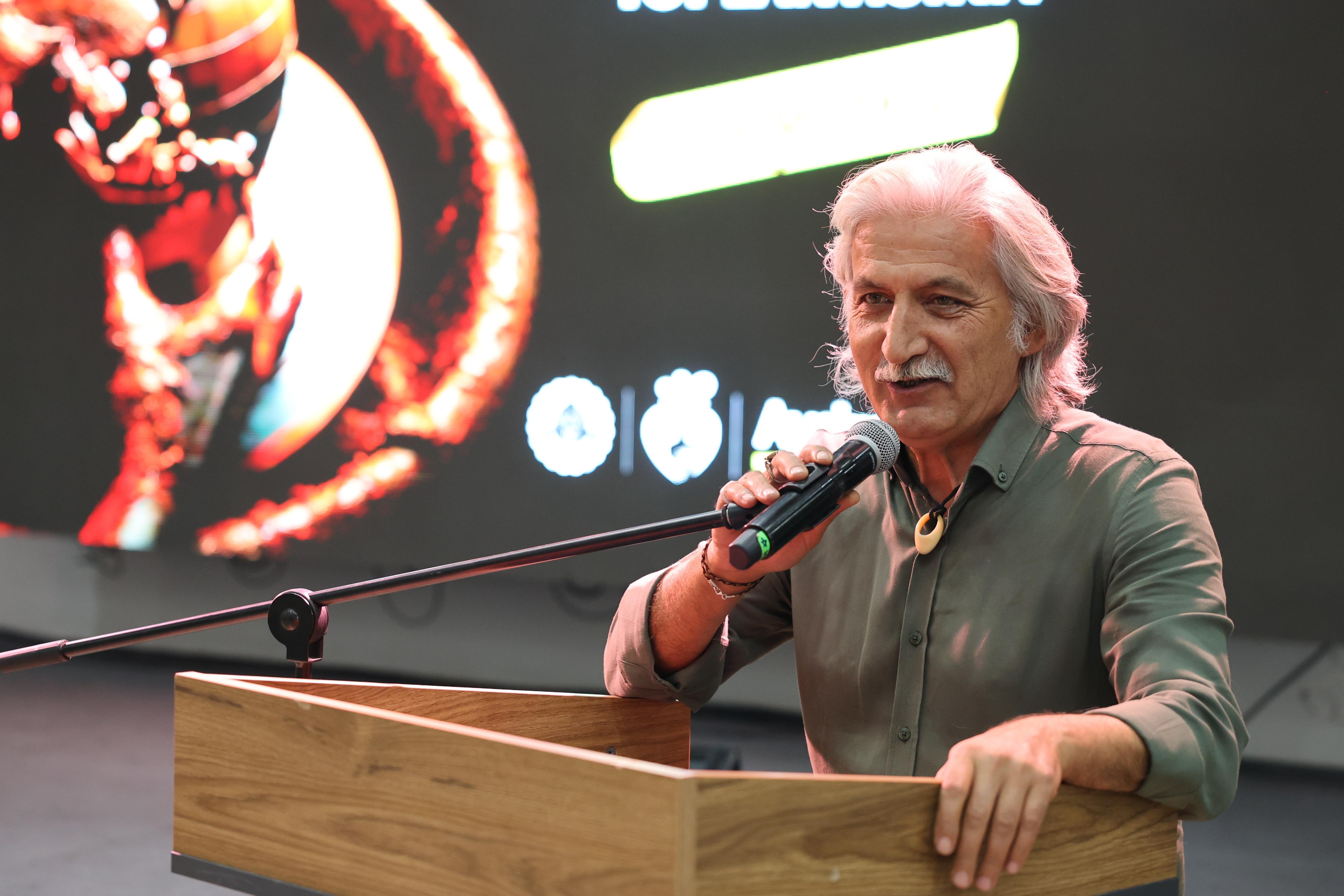 MENEMEN'DE "ÇÖMLEĞİN İZİNDE" ÖDÜLLERİ VERİLDİ