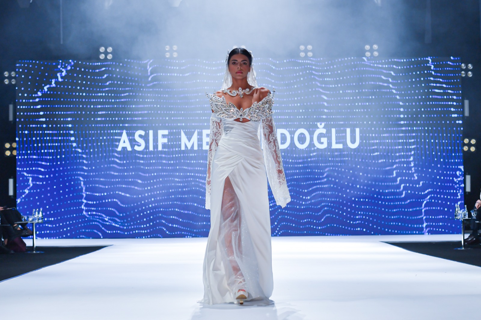 IF Wedding Fashion İzmir'e görkemli açılış