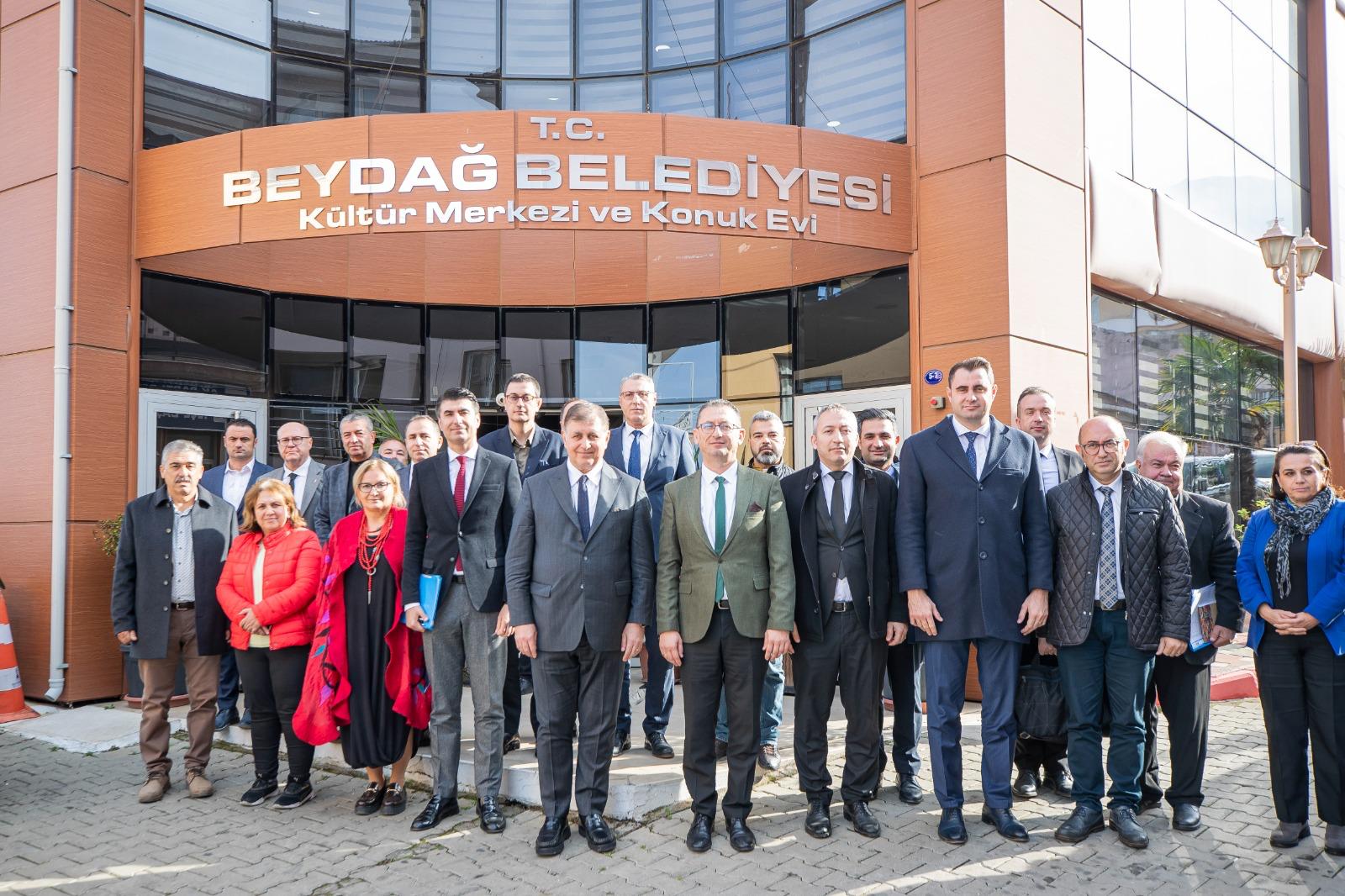 Başkan Cemil Tugay yeni dönemin yol haritasını anlattı "Şehrimize sahip çıkacağız"