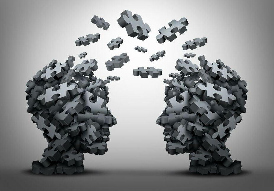 Psikolog Mu, Psikiyatrist Mi? Doğru Tercih Hangisi?