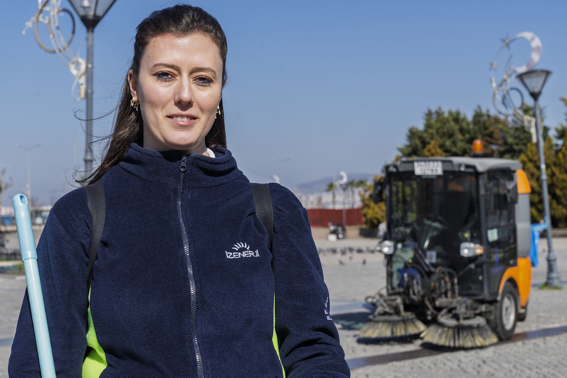 İzmir’de kadın emeği kenti güzelleştiriyor