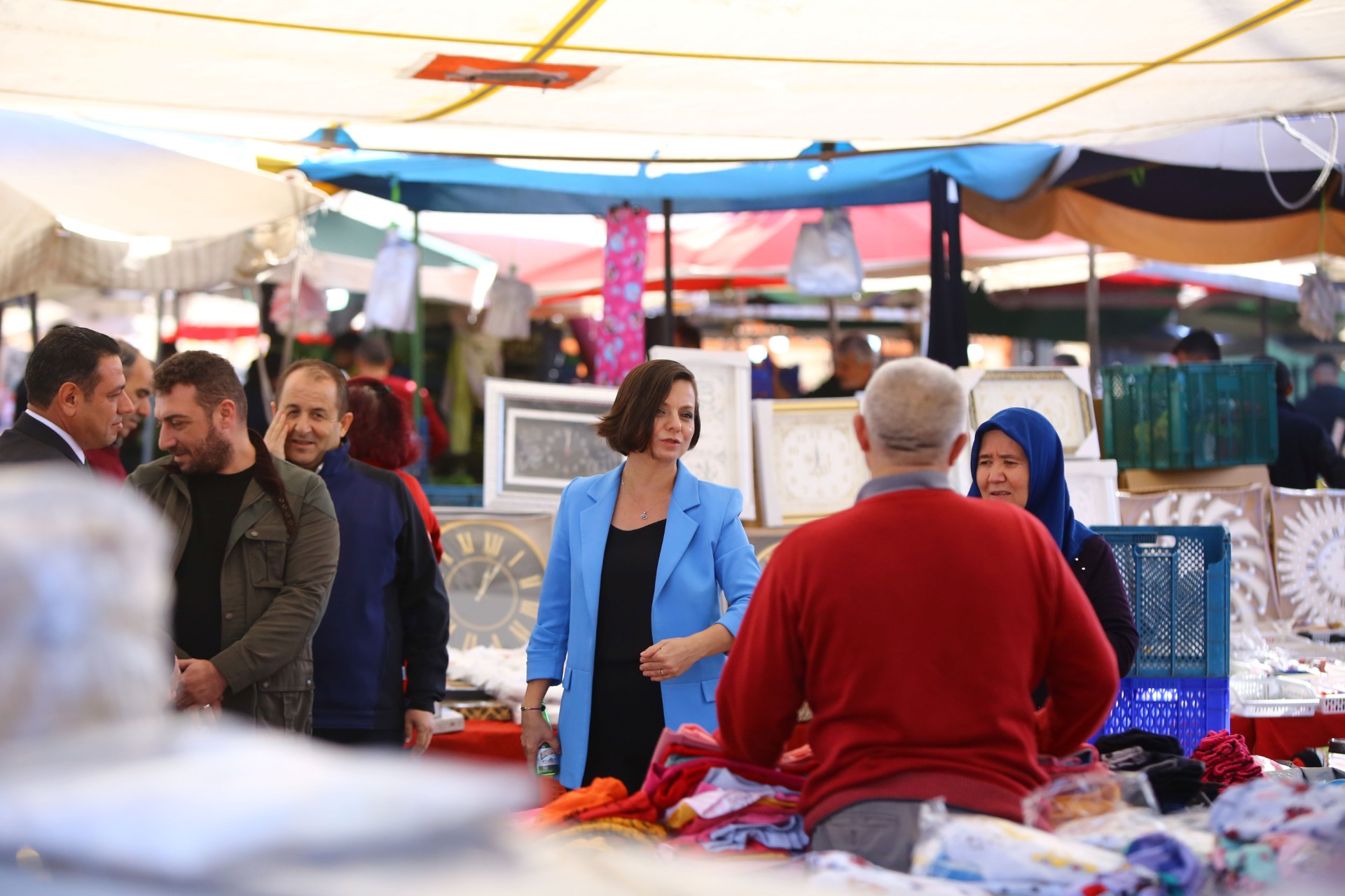 Karabağlar’da bayram öncesi sokaklar değil, Bozyaka Pazaryeri kullanılacak