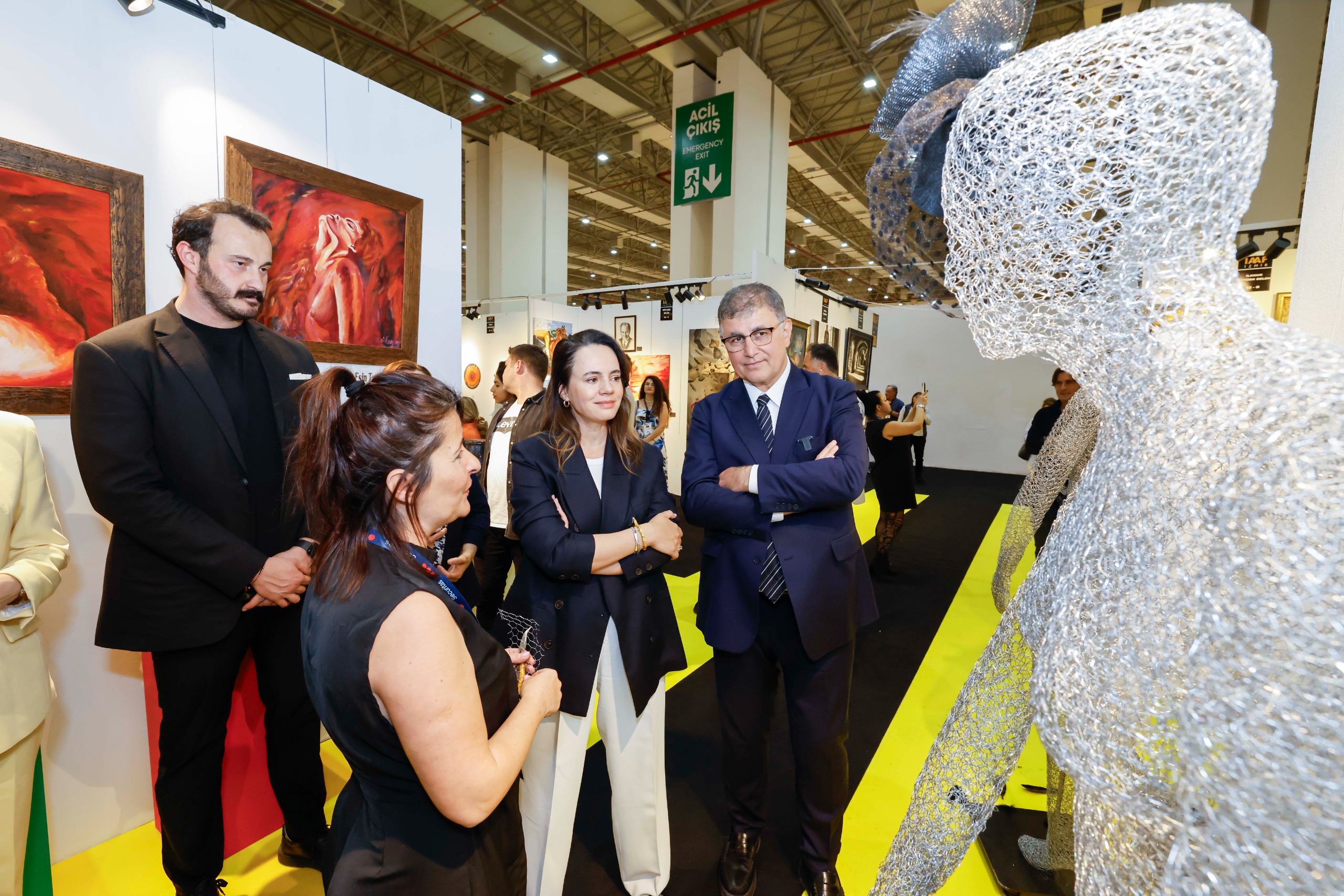 Tugay: Sanatçıların buluşma noktalarından biri İzmir olacak