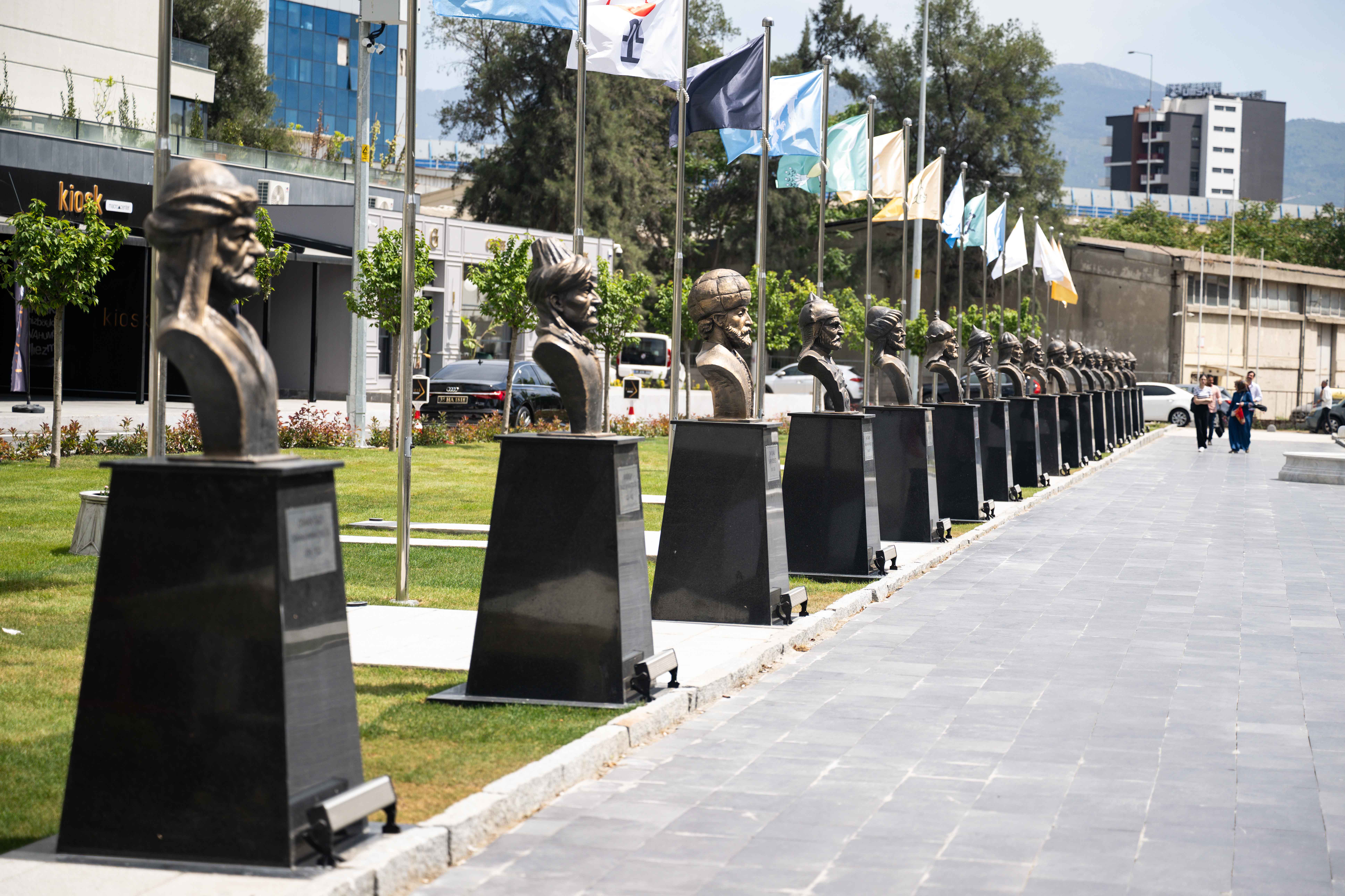 Bornova’da tarihe saygı, özgürlüğe vurgu