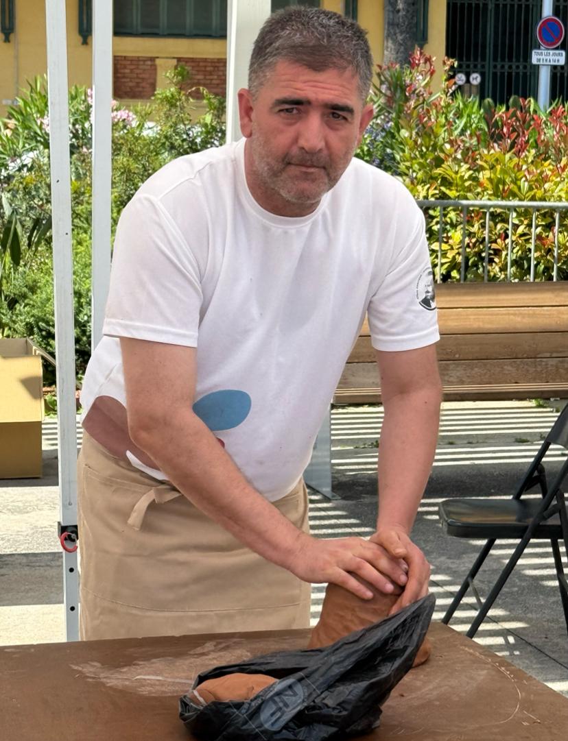 Menemenli ustalar Fransa’da da Zirvede…