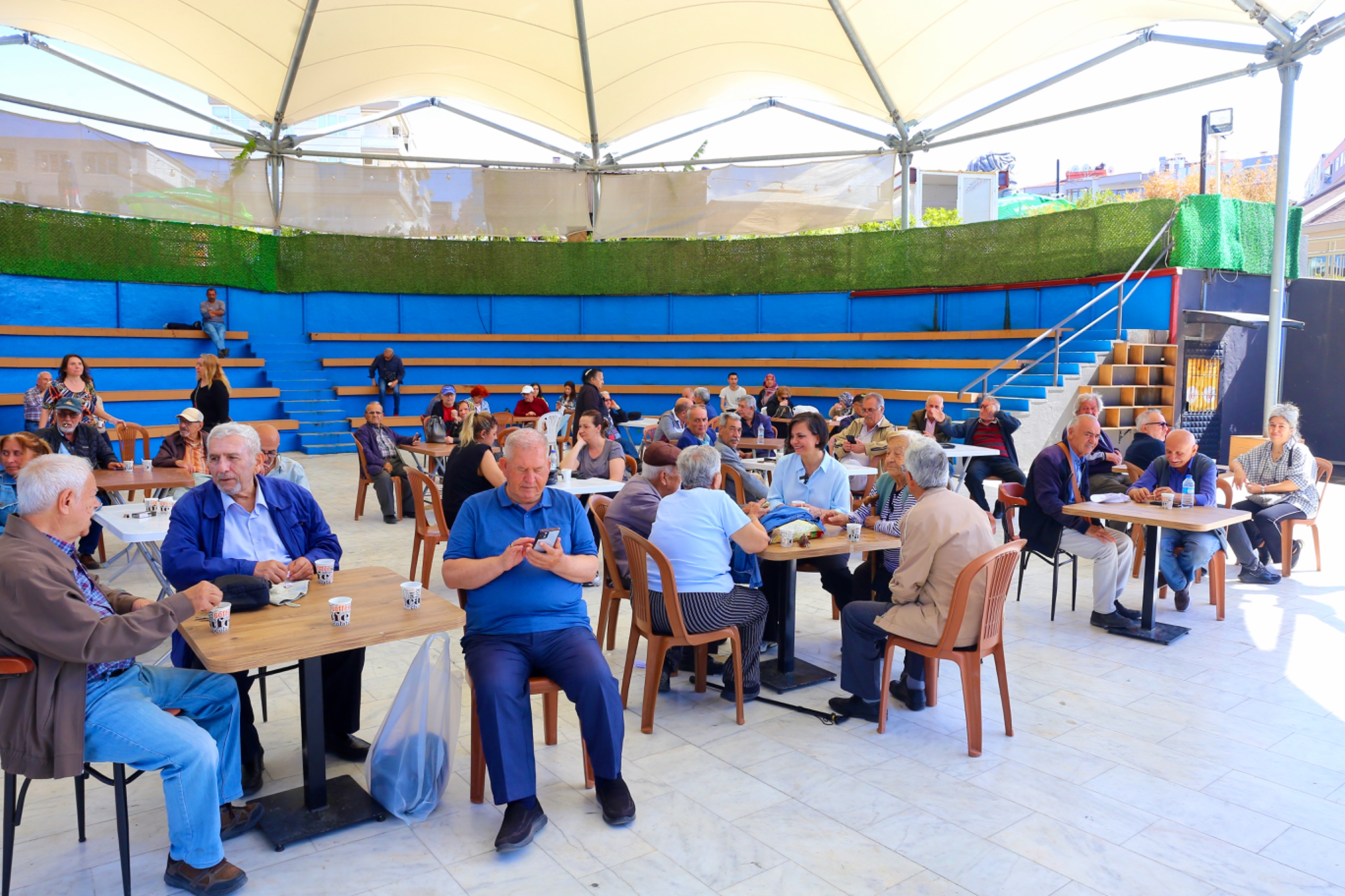 Karabağlar’da hem uygun fiyat, hem keyifli vakit