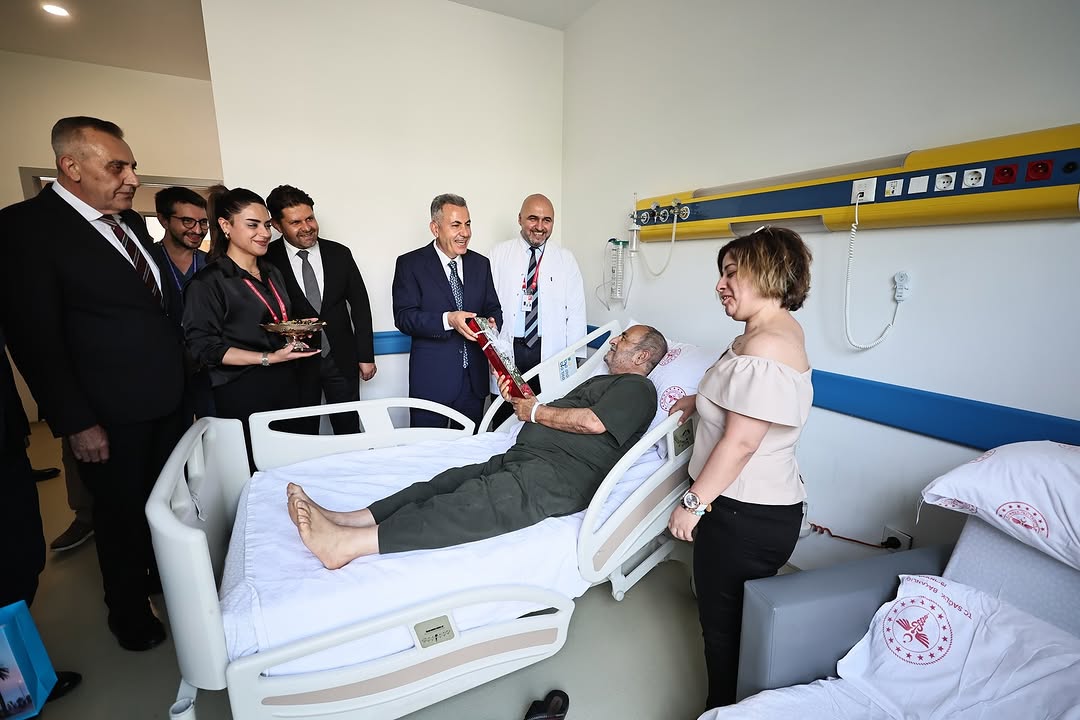 Vali Elban’dan Bayramda Anlamlı Ziyaret: “Bayram, En Zor Anda Dayanışmanın Adıdır”