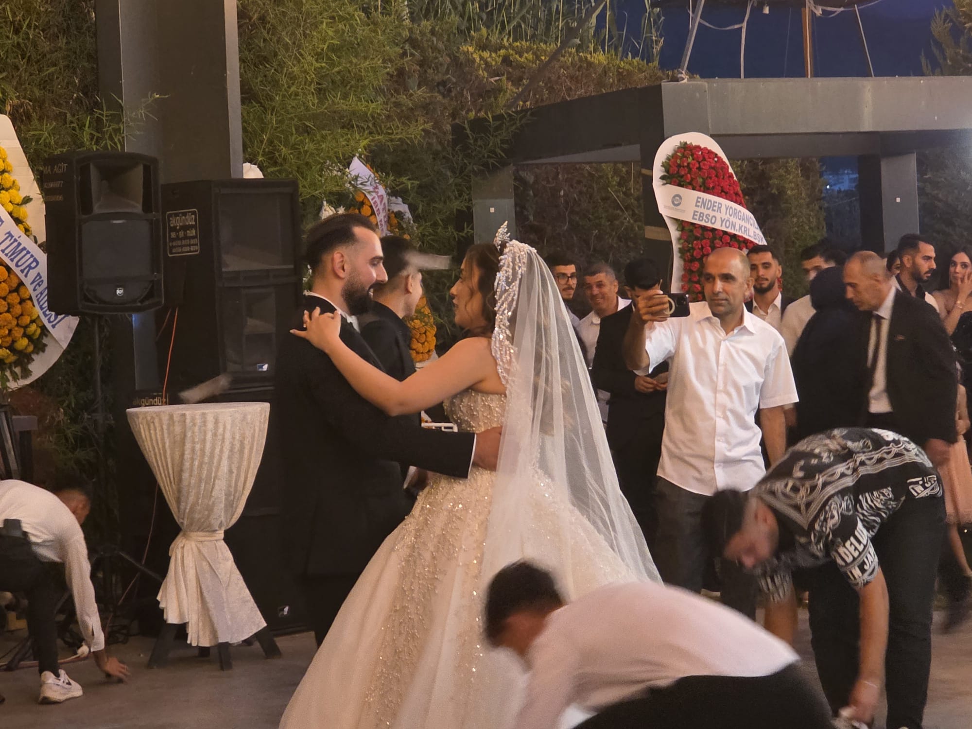 Alptekin ve Dündar Ailelerinin mutlu günü: Gülten ve Furkan Dünyaevine Girdi