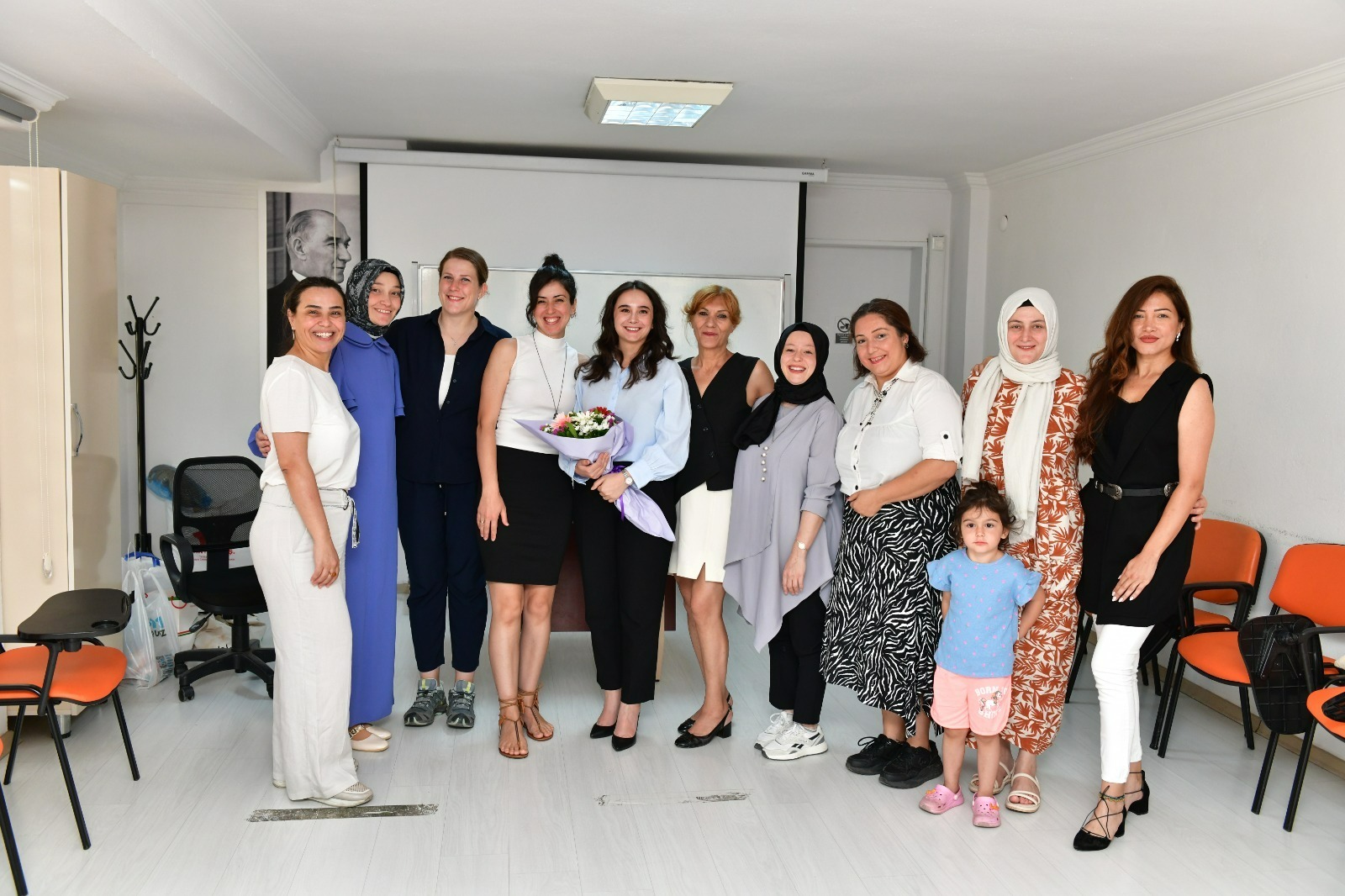 Çiğli’ye hizmette; eşitlik ve hızdan ödün yok Belediye Başkanı Onur Emrah Yıldız; “ Her mahallemize dokunuyor, her sese kulak veriyoruz.”