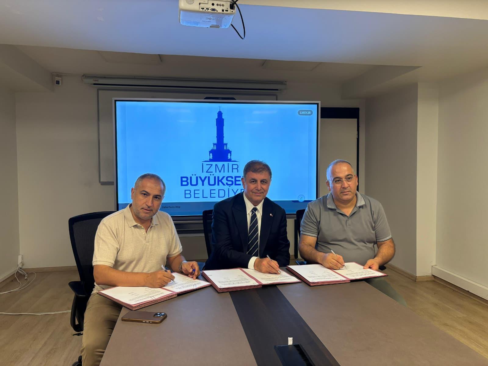 Grand Plaza ve İztarım'da imzalar atıldı